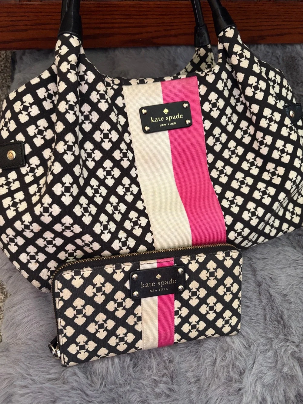 kate spade Black & Cream Geometric Tote with Pink Stripe 100% Authentic